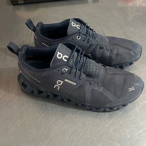 On Running - Could 5. Black - men’s size 9.5